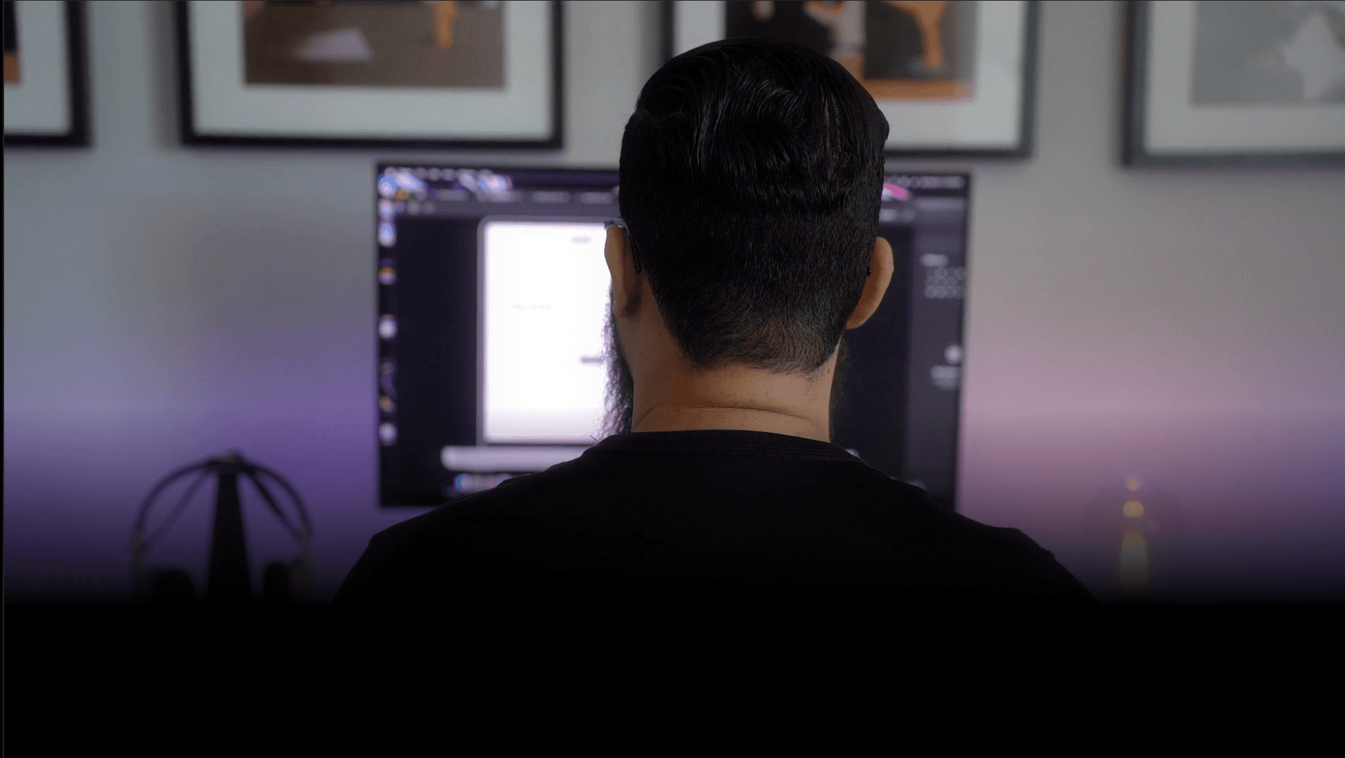Osvaldo Gomez working at his desk